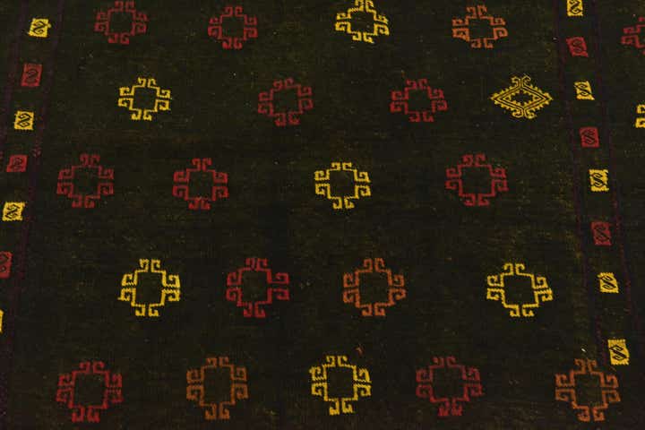 4' 2 x 4' 4 Hand Knotted Sumak Wool Square Rug