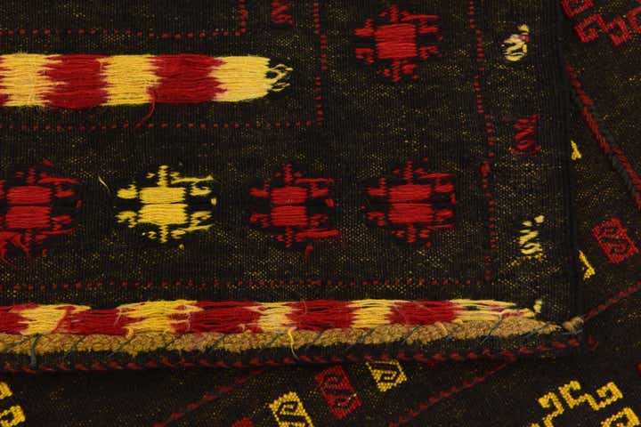 4' 2 x 4' 3 Hand Knotted Sumak Wool Square Rug