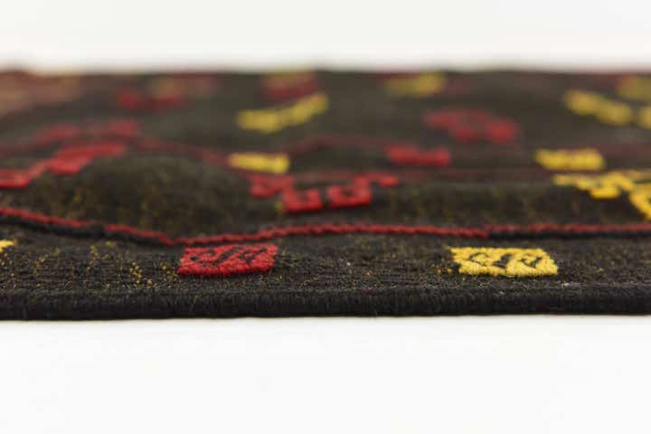 4' 2 x 4' 3 Hand Knotted Sumak Wool Square Rug