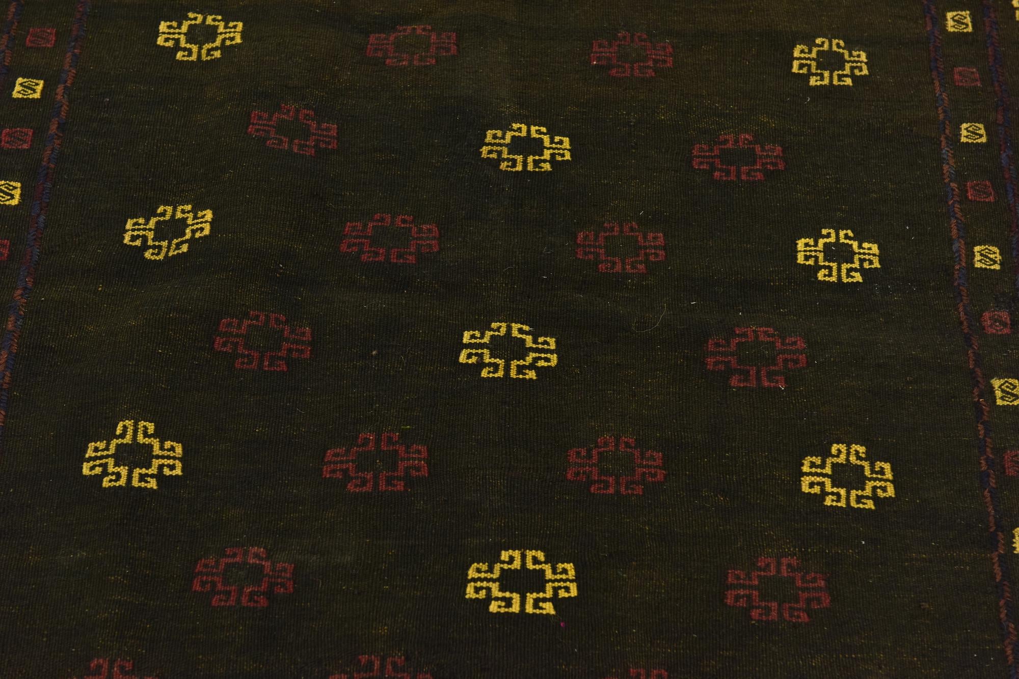 4' x 4' 3 Hand Knotted Sumak Wool Square Rug