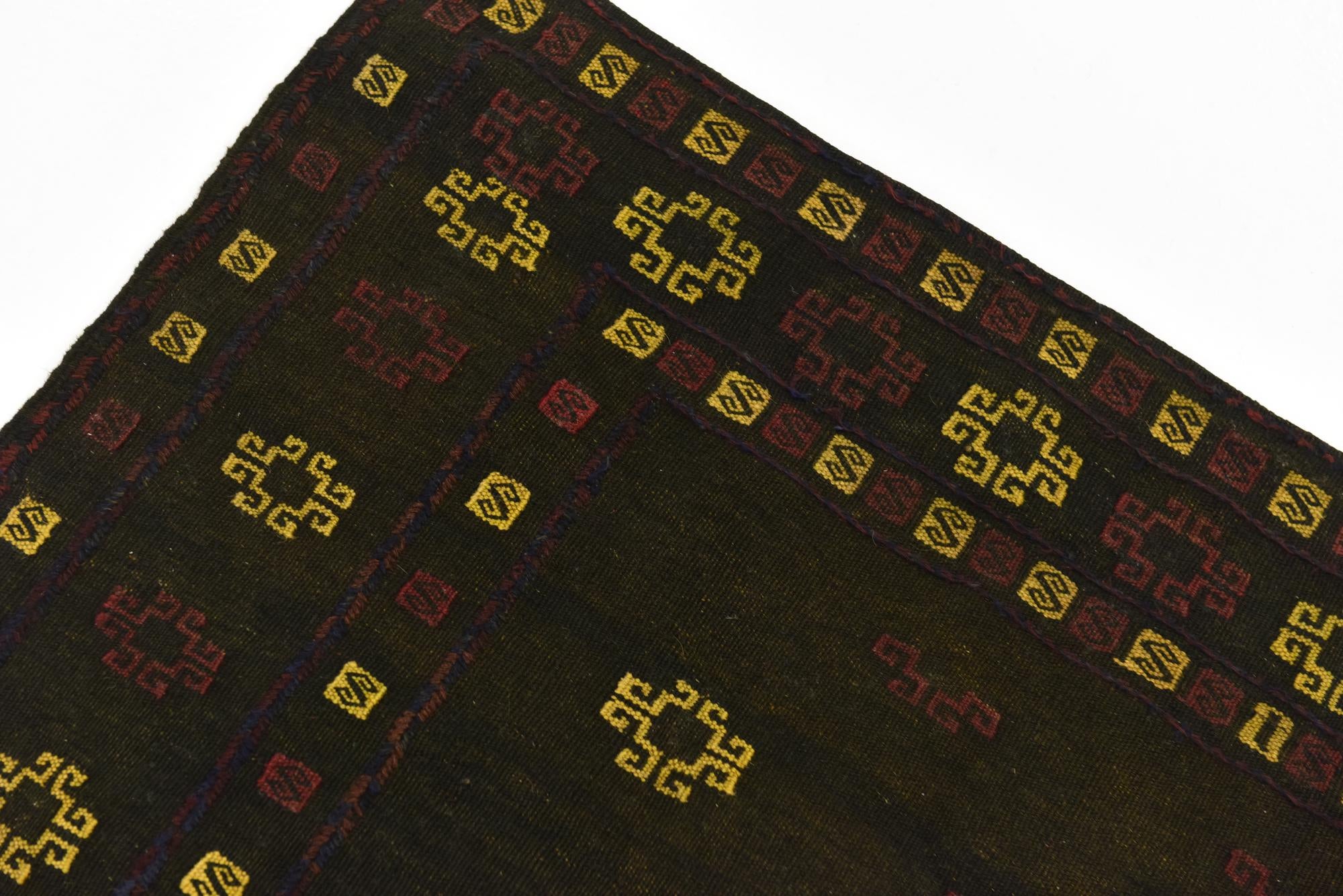 4' x 4' 3 Hand Knotted Sumak Wool Square Rug