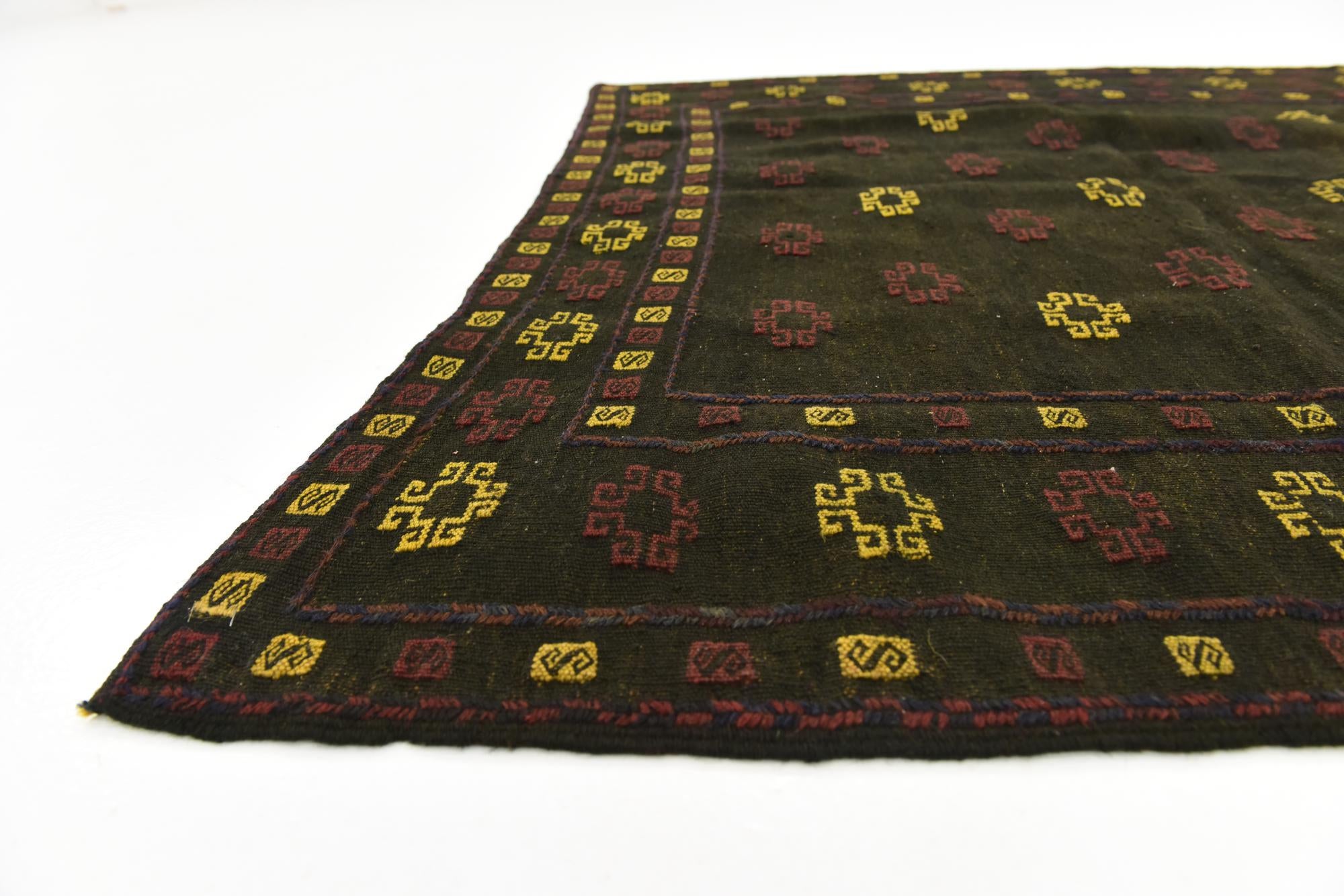 4' x 4' 3 Hand Knotted Sumak Wool Square Rug
