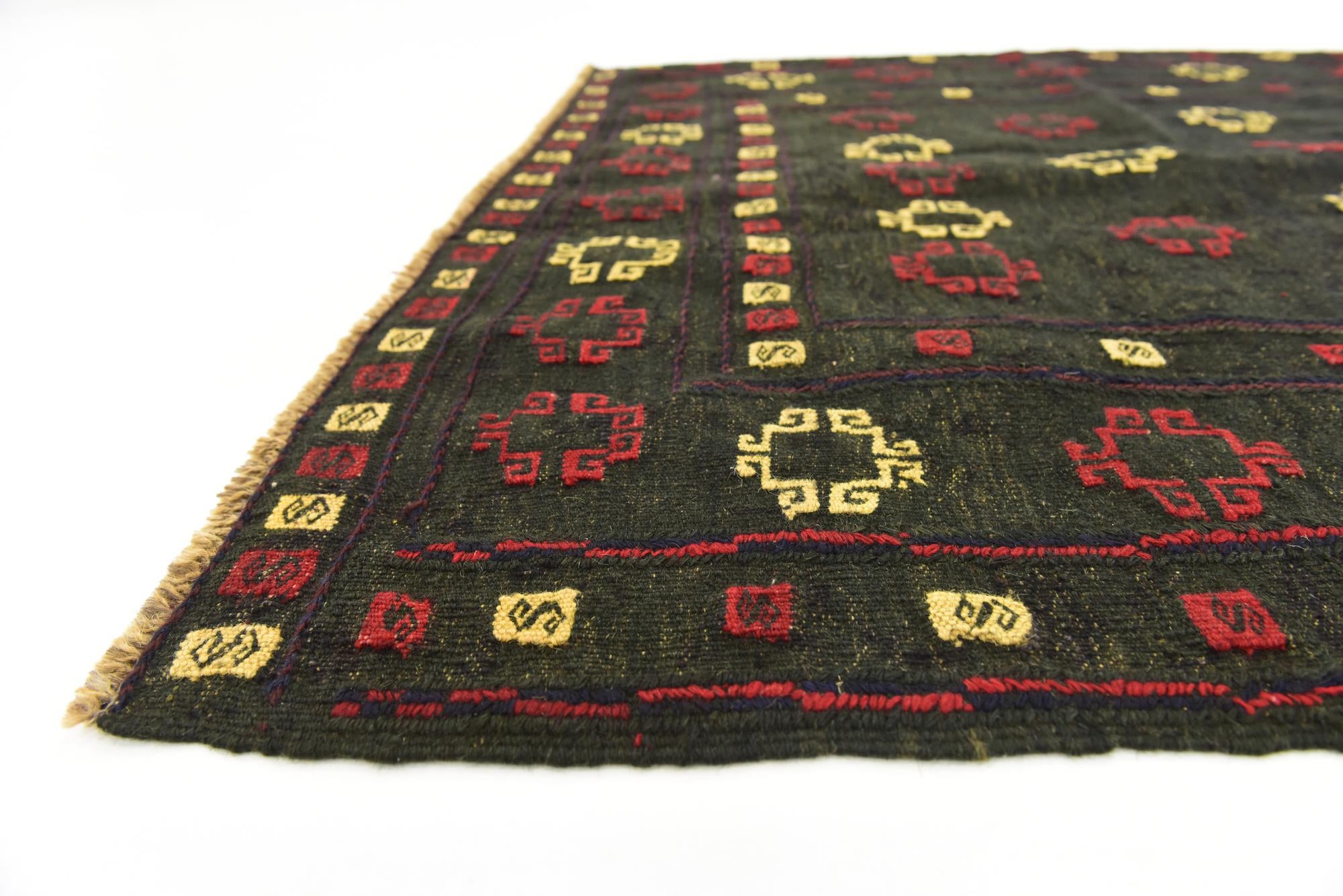 4' x 4' 3 Hand Knotted Sumak Wool Square Rug