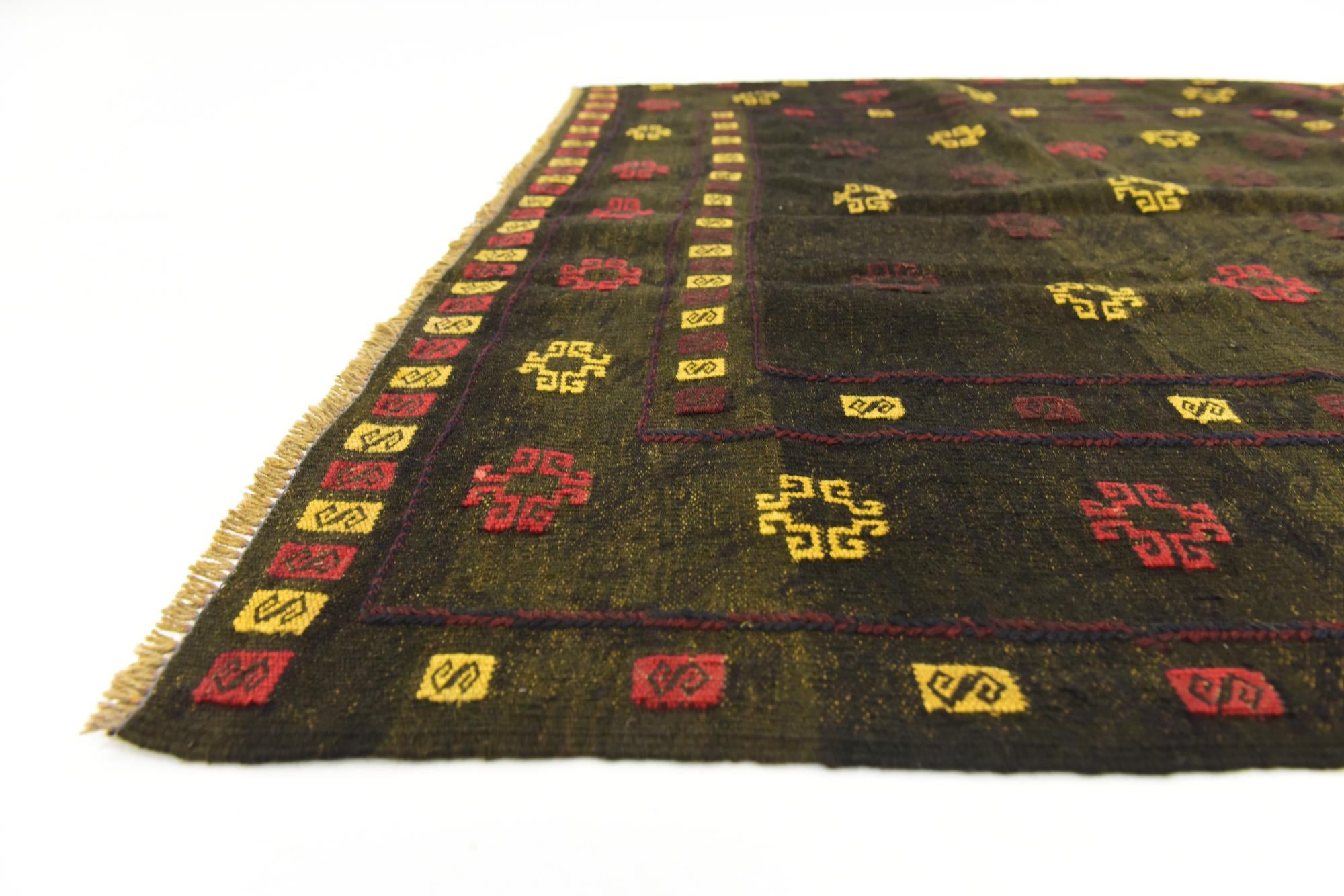 3' 10 x 4' 4 Hand Knotted Sumak Wool Square Rug