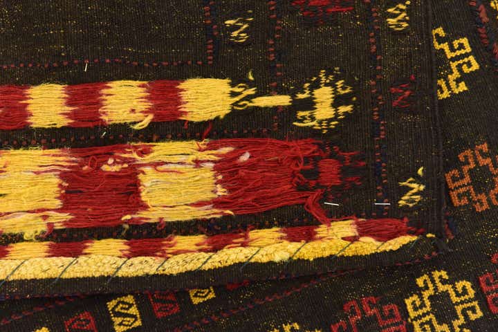 3' 10 x 4' 3 Hand Knotted Sumak Wool Square Rug