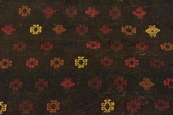 Detail image of 3' 10 x 4' 3 Hand Knotted Sumak Wool Square Rug