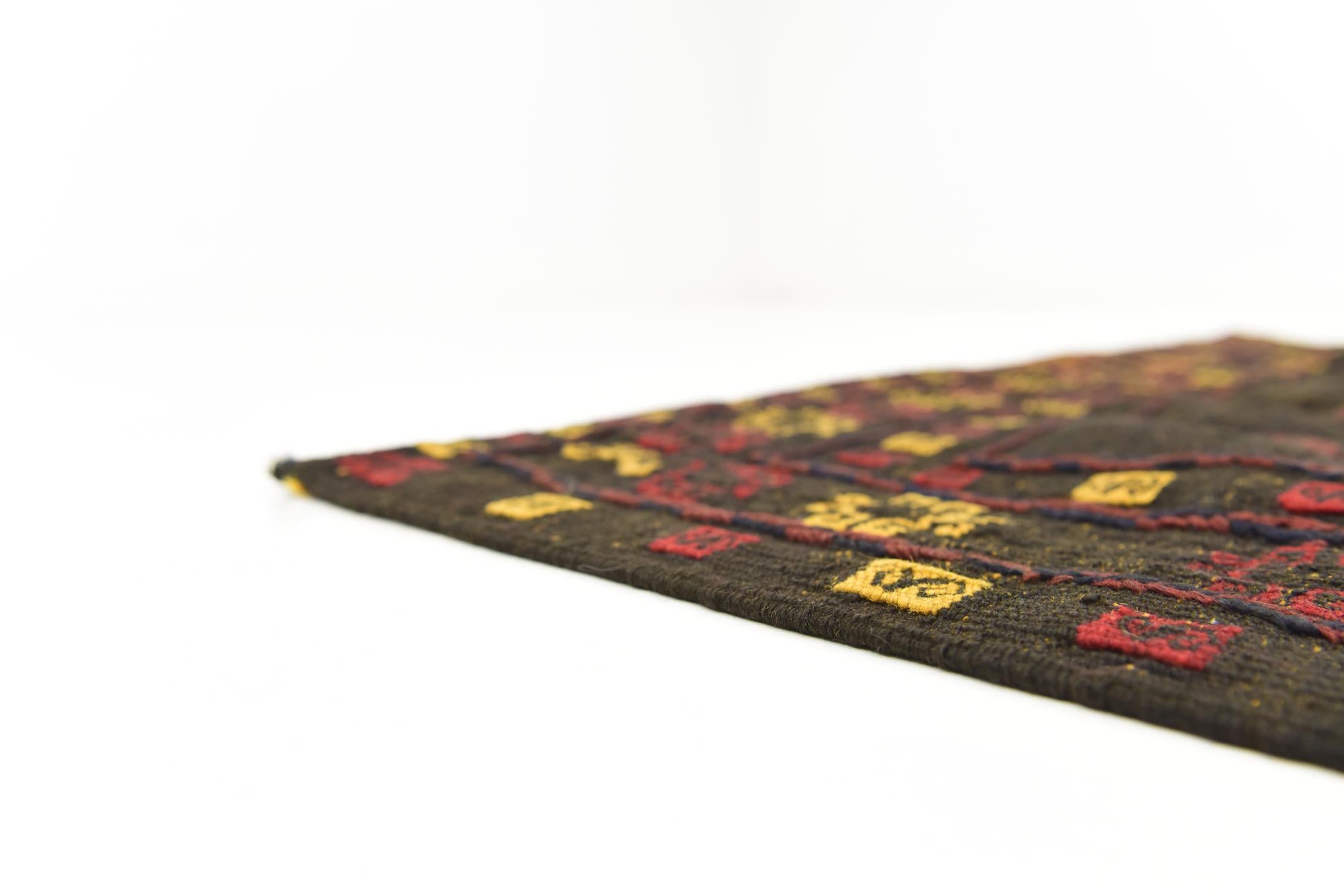 3' 10 x 4' 3 Hand Knotted Sumak Wool Square Rug