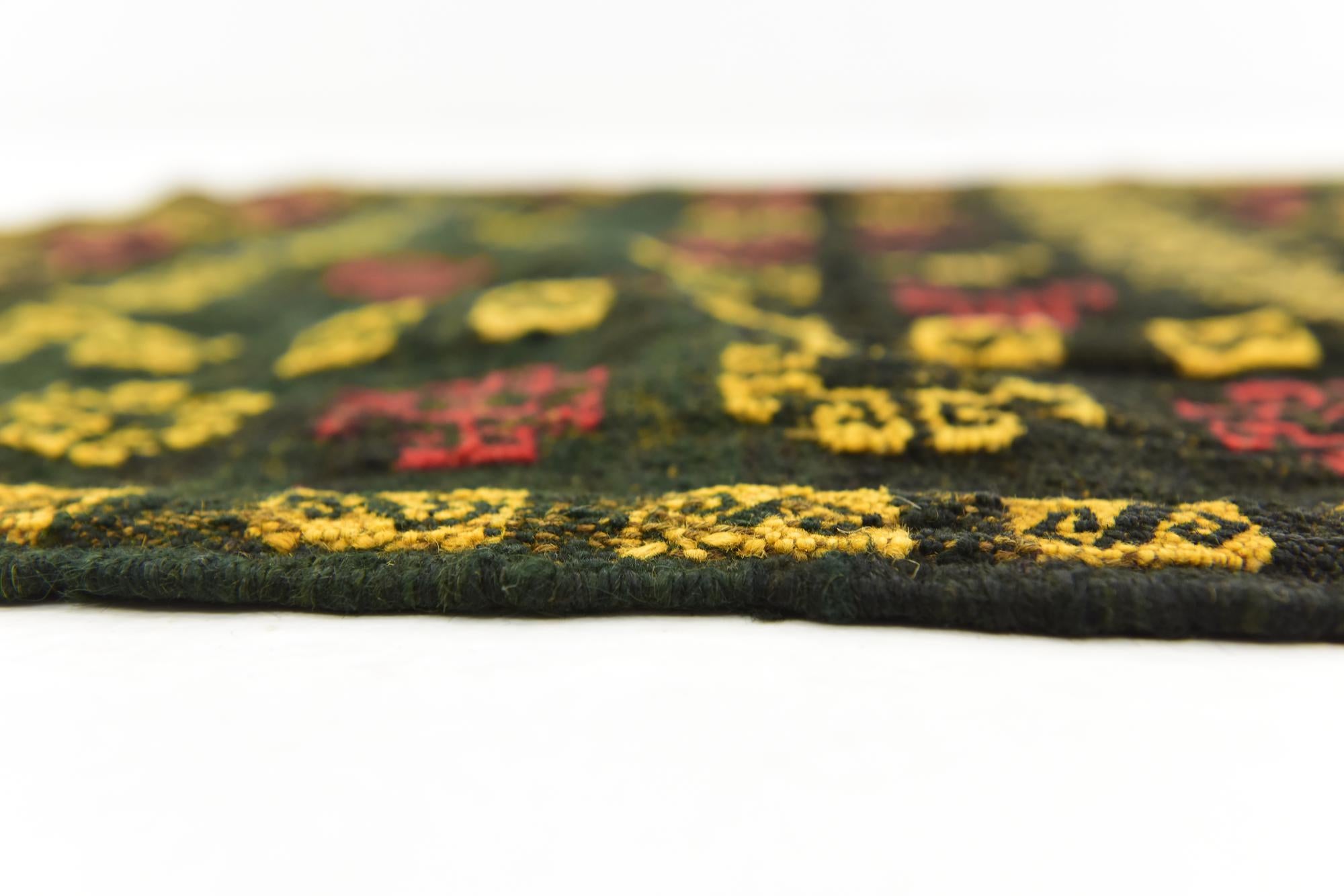 3' 6 x 3' 7 Hand Knotted Sumak Wool Square Rug
