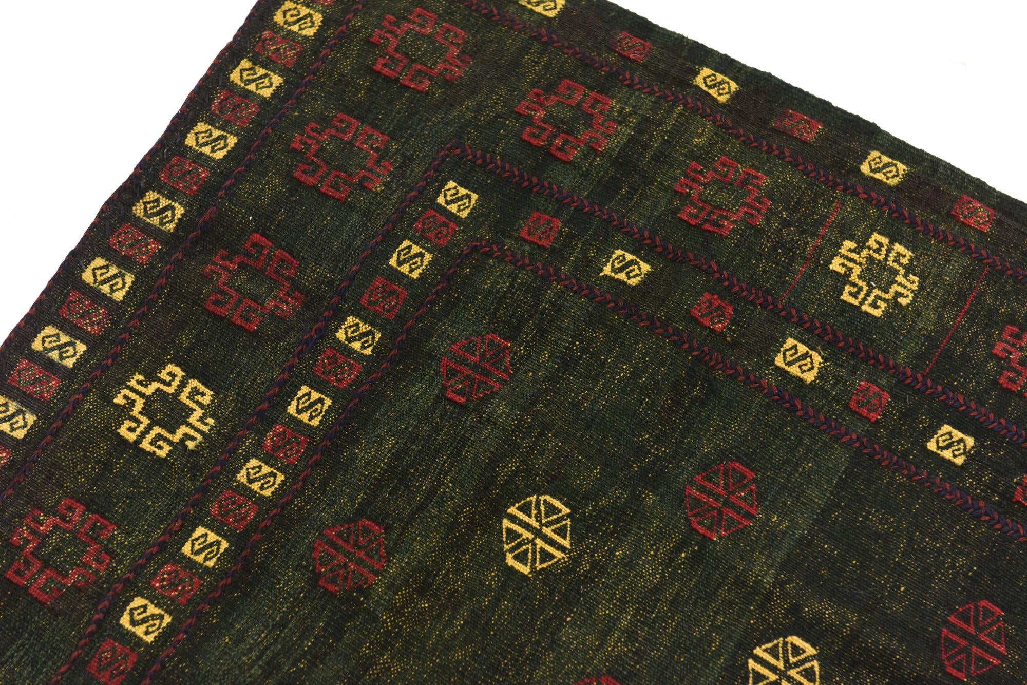 4' 3 x 4' 5 Hand Knotted Sumak Wool Square Rug
