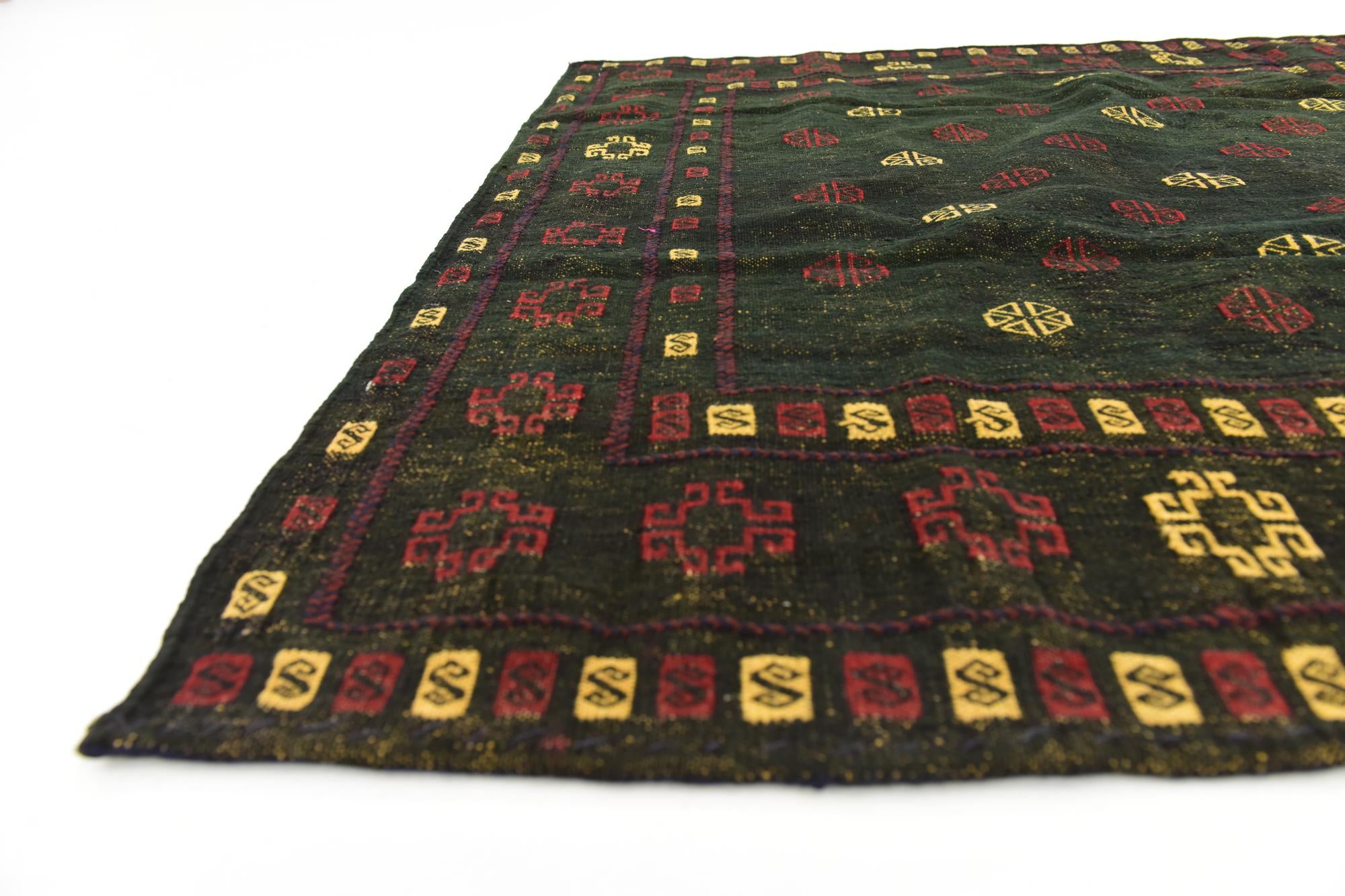 4' 3 x 4' 5 Hand Knotted Sumak Wool Square Rug
