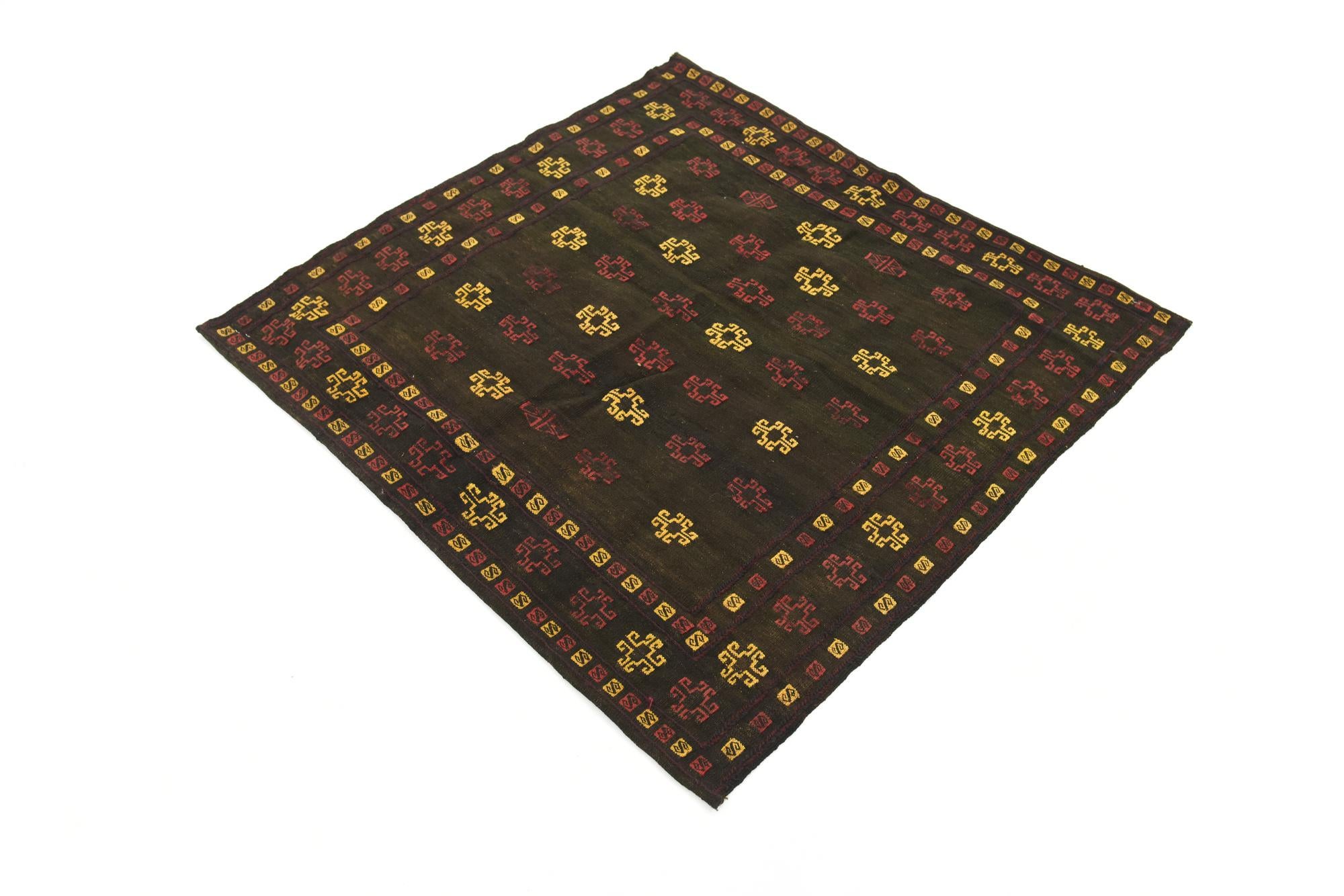 4' 2 x 4' 3 Hand Knotted Sumak Wool Square Rug