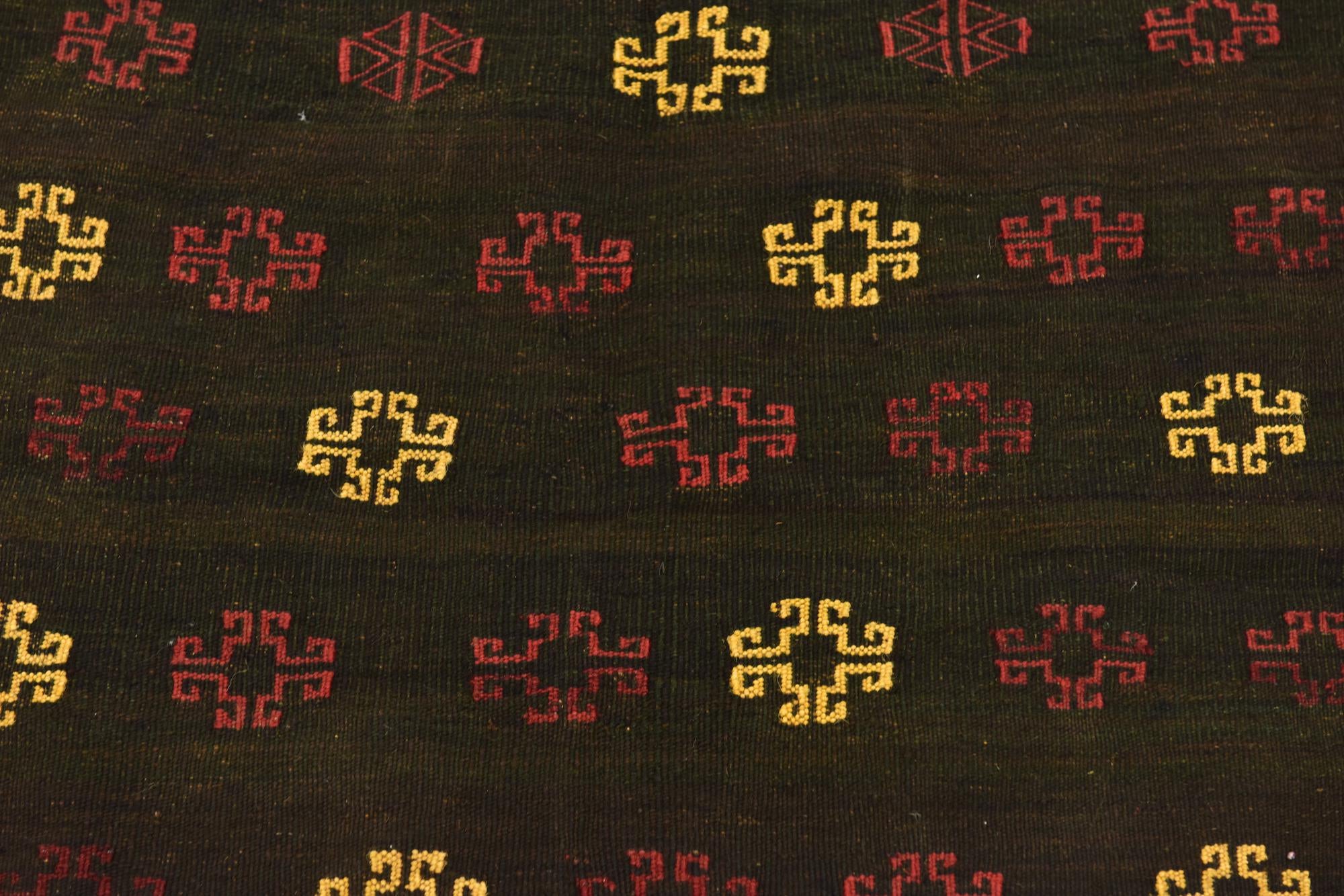 4' 2 x 4' 3 Hand Knotted Sumak Wool Square Rug