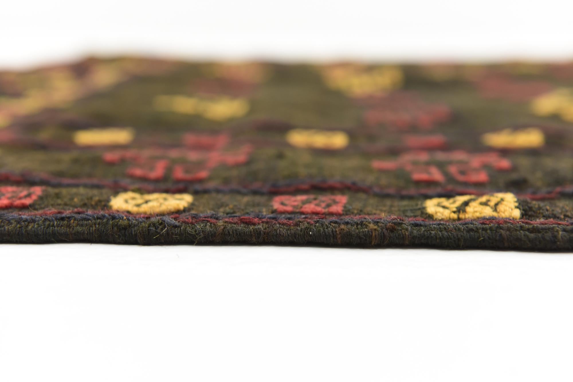 4' 2 x 4' 3 Hand Knotted Sumak Wool Square Rug