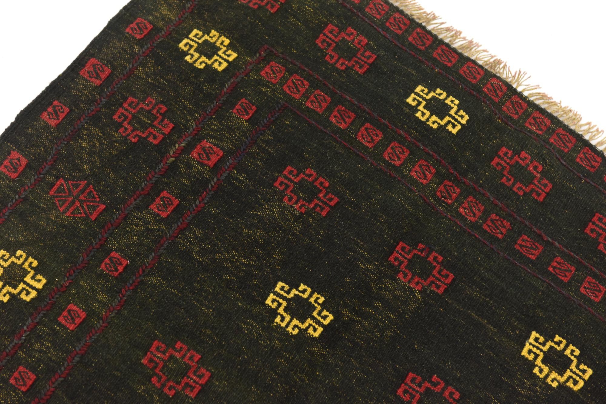 4' 2 x 4' 3 Hand Knotted Sumak Wool Square Rug