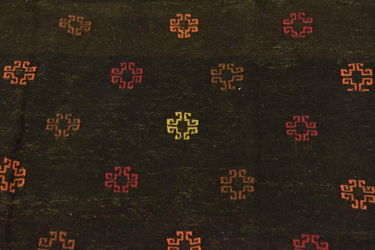 Detail image of 4' 2 x 4' 3 Hand Knotted Sumak Wool Square Rug