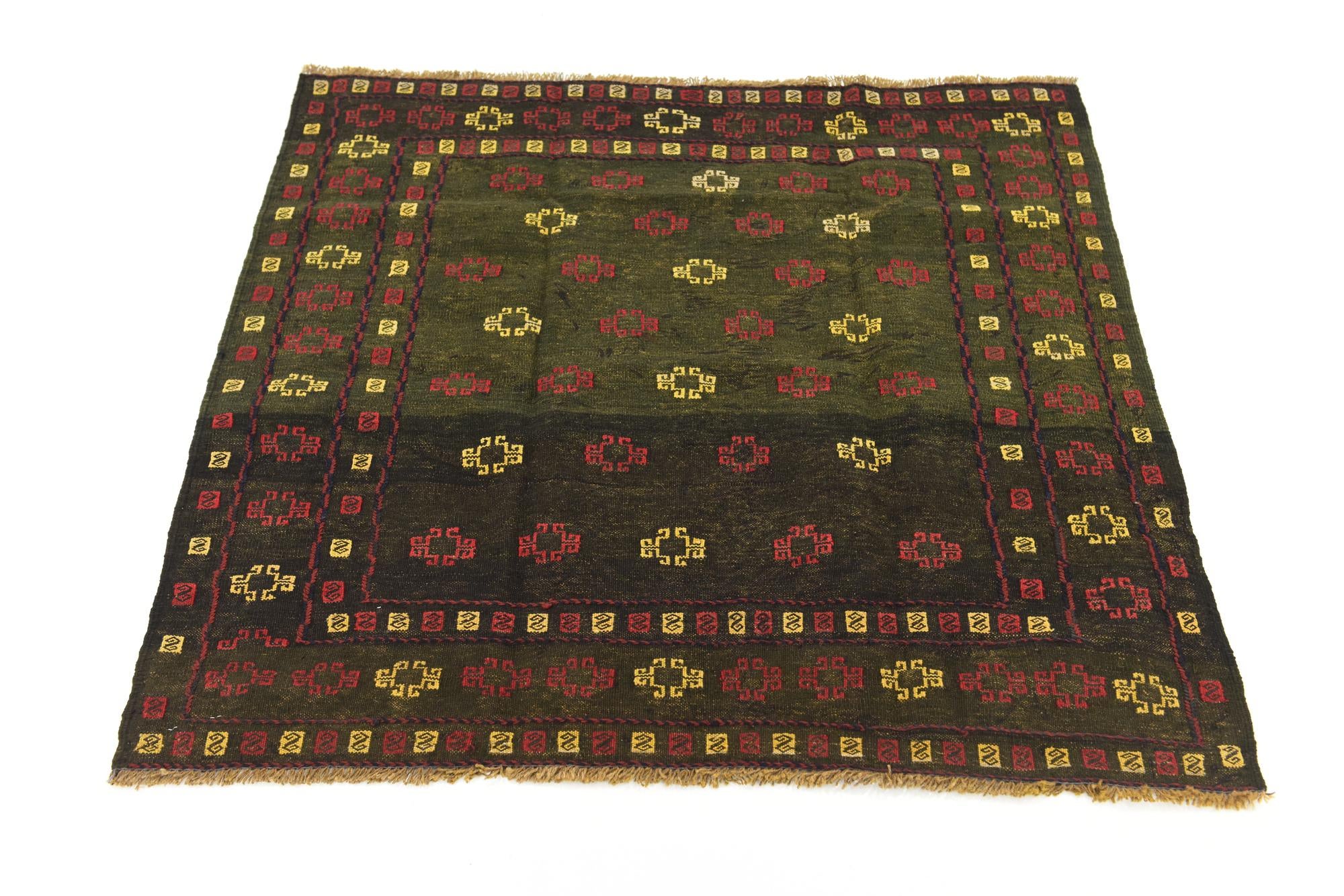 4' 2 x 4' 2 Hand Knotted Sumak Wool Square Rug
