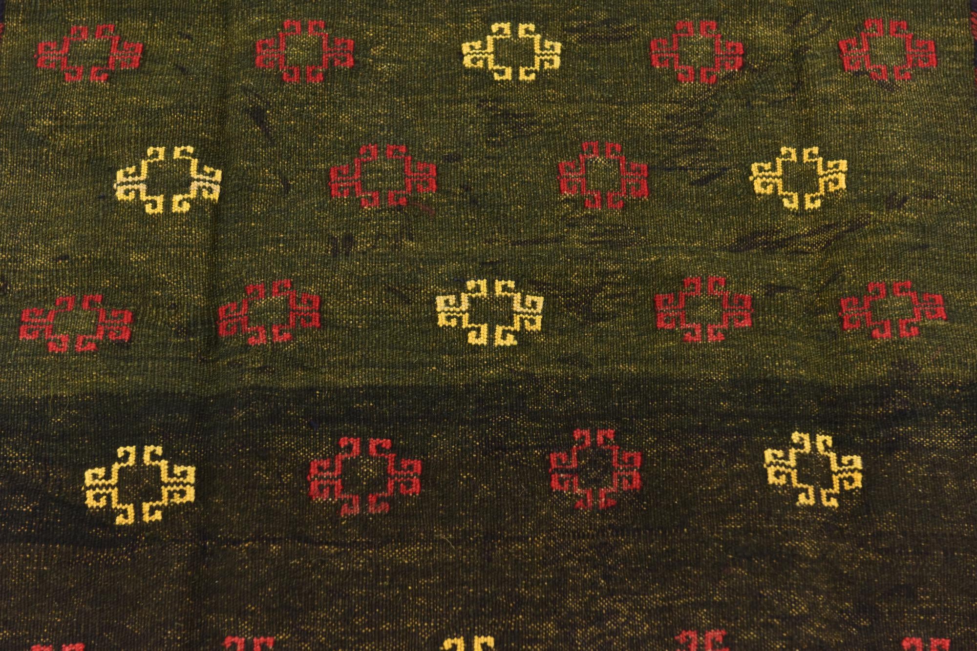 4' 2 x 4' 2 Hand Knotted Sumak Wool Square Rug