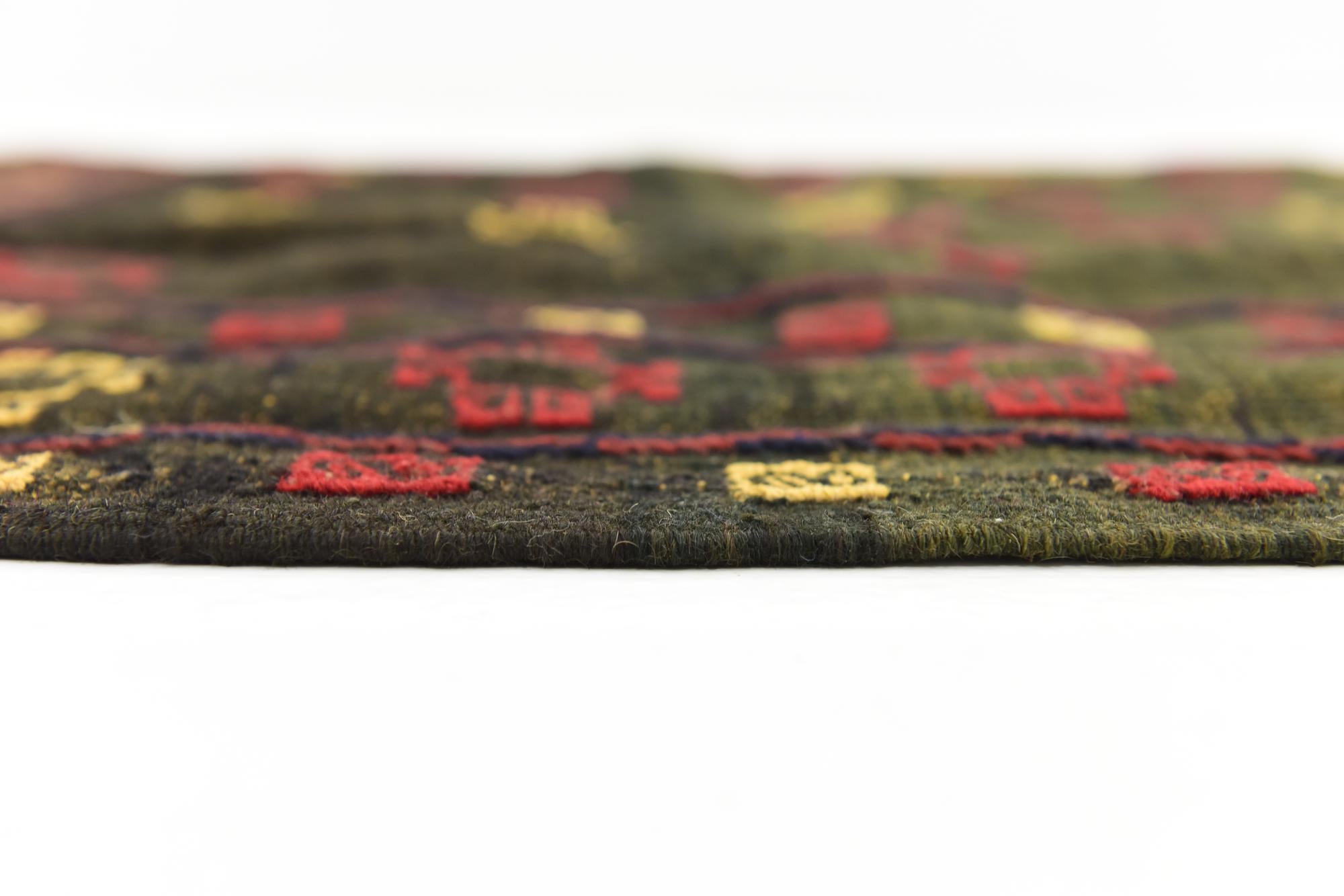 4' 2 x 4' 2 Hand Knotted Sumak Wool Square Rug