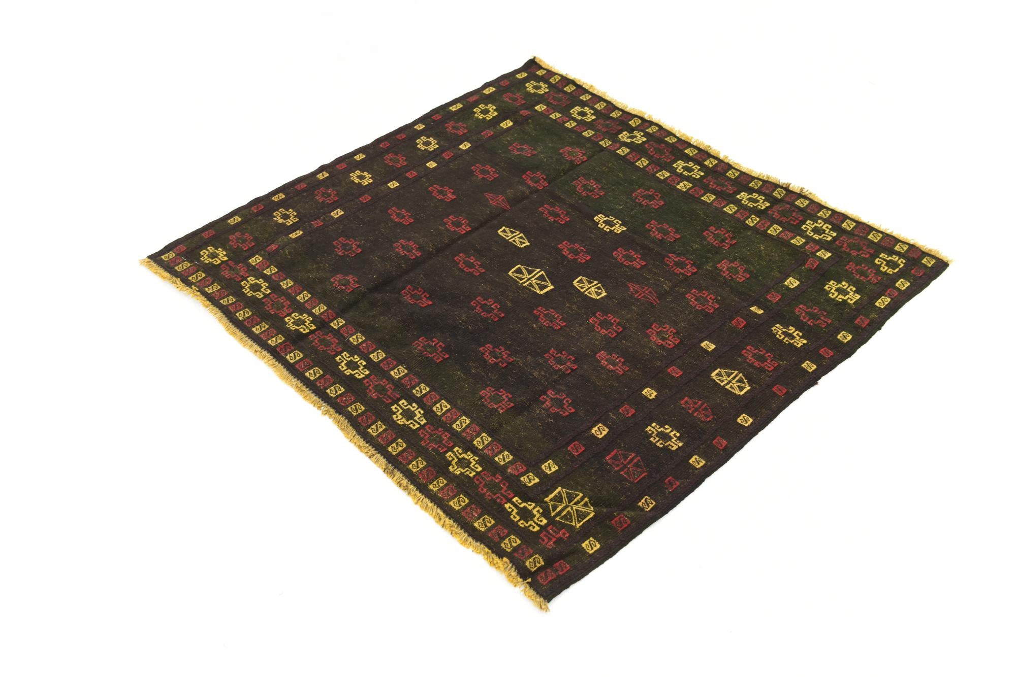 4' 2 x 4' 3 Hand Knotted Sumak Wool Square Rug