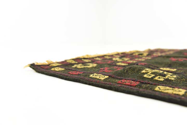 4' 2 x 4' 3 Hand Knotted Sumak Wool Square Rug