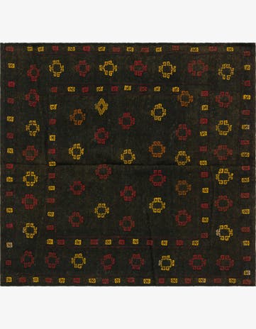 4' 2 x 4' 4 Hand Knotted Sumak Wool Square Rug