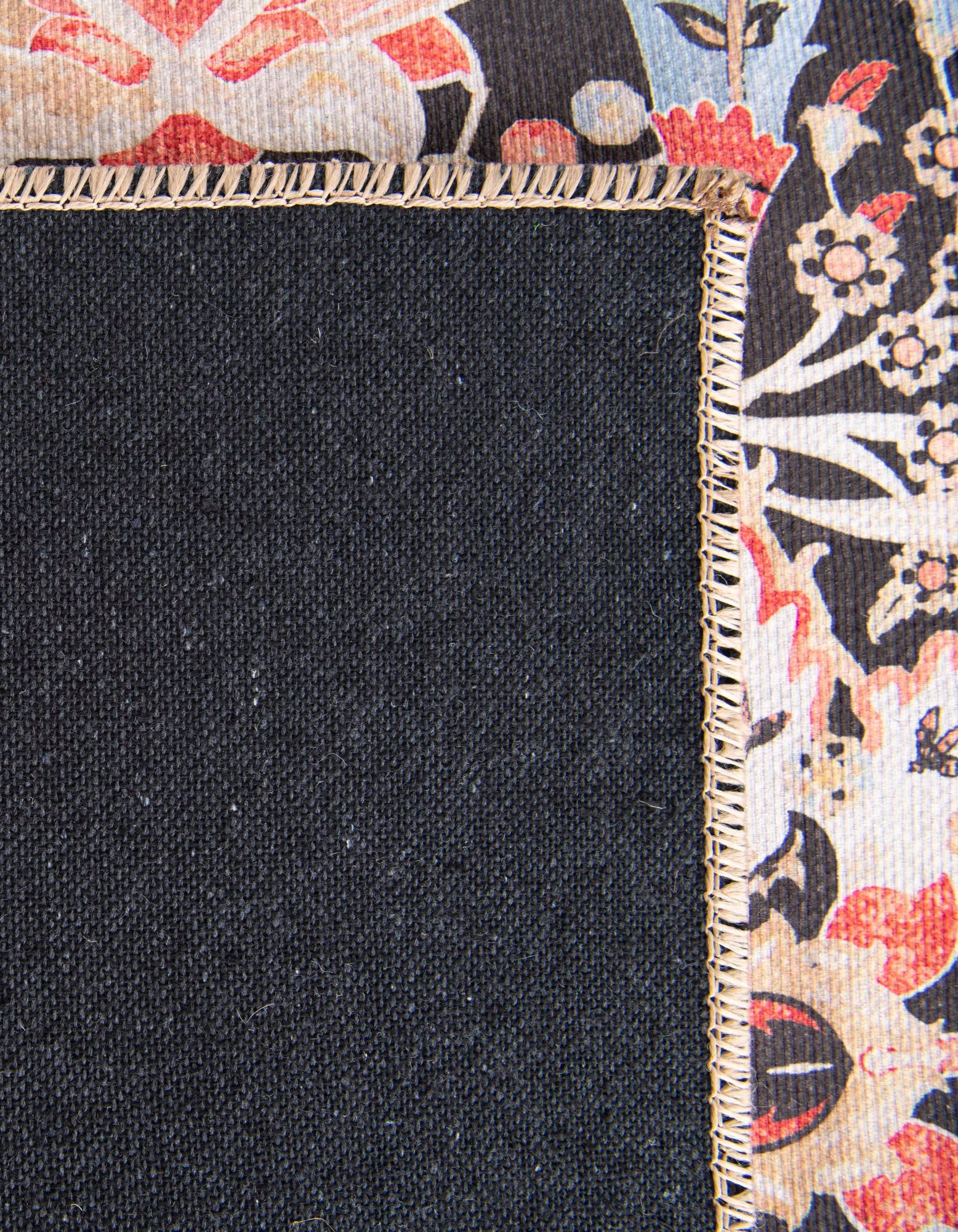7' 10 x 7' 10 Washable Timeless Square Rug