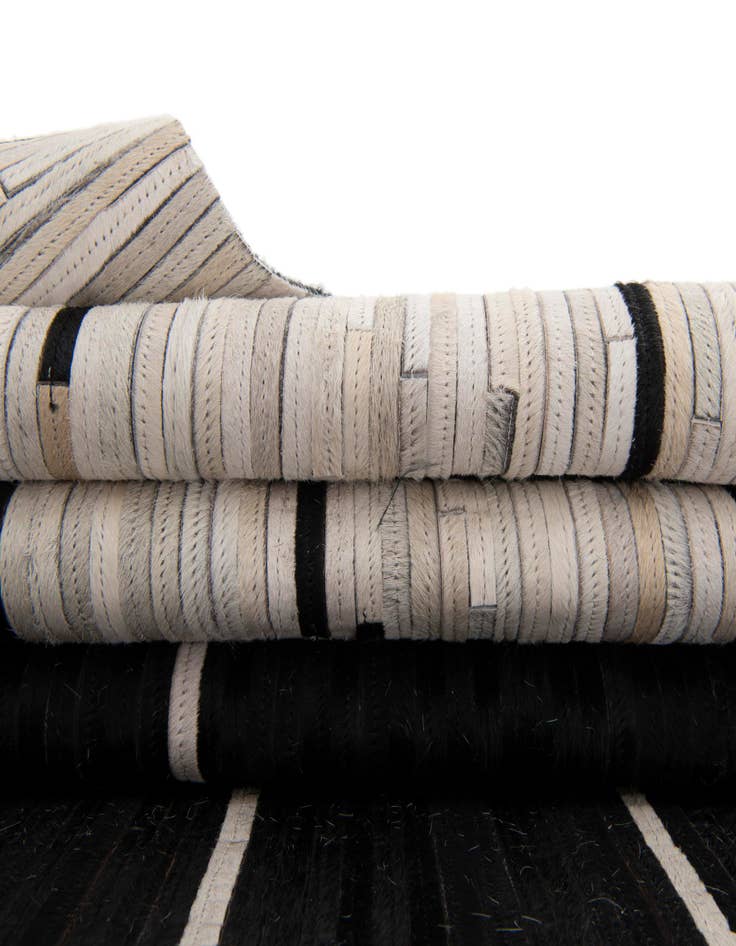 Detail image of 7' 10 x 7' 10 Cowhide Leather Round Rug