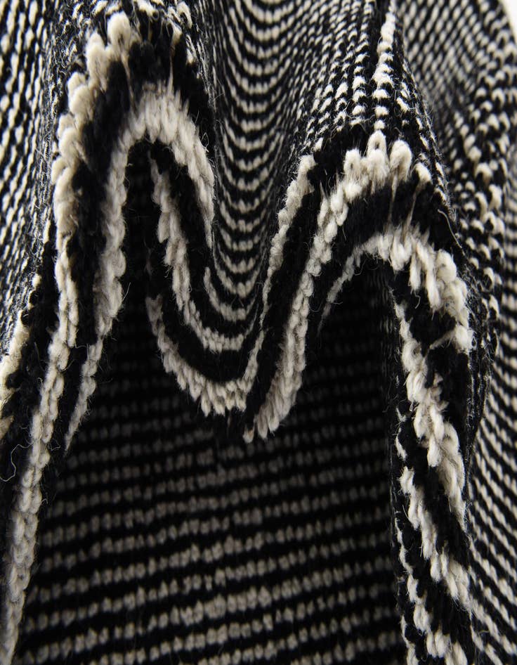 Detail image of 2' x 4'  Hand Woven Jill Zarin English Manor Wool Runner Rug