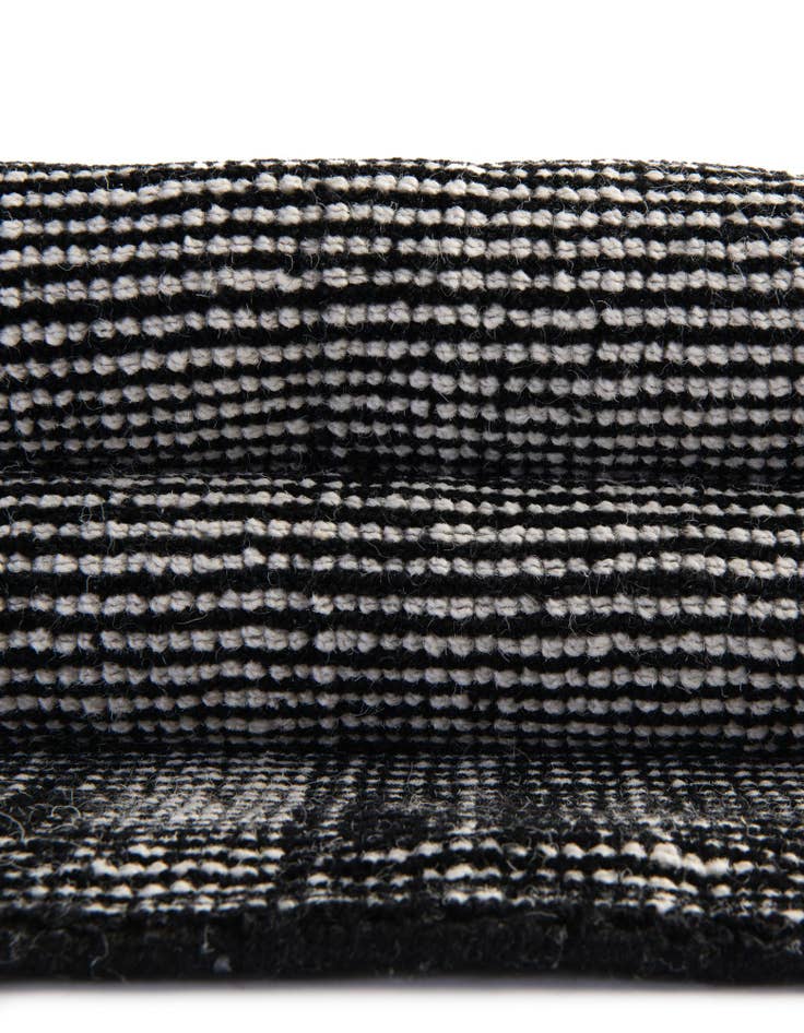 Detail image of 2' x 9' 10 Hand Woven Jill Zarin English Manor Farmhouse Wool Runner Rug