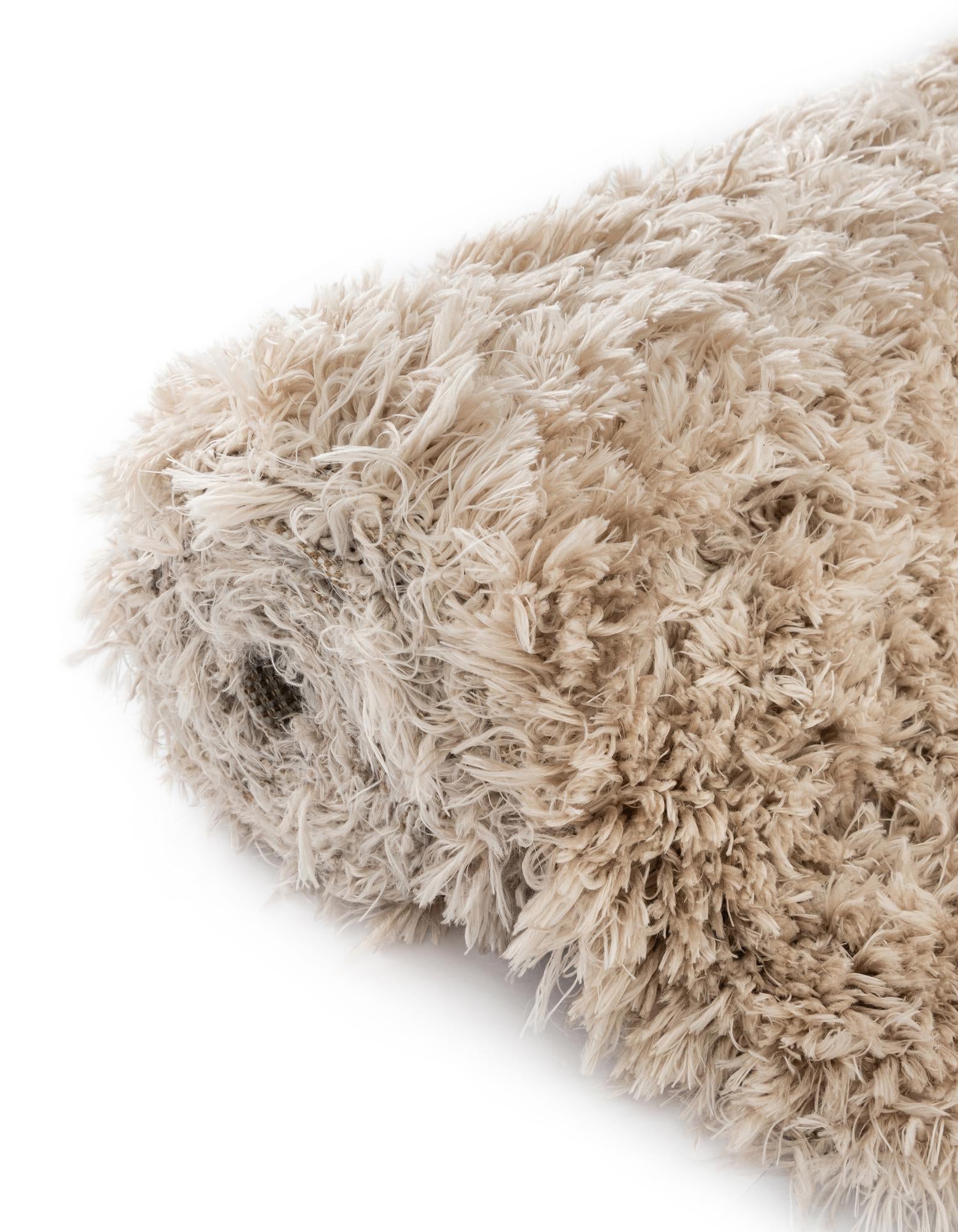 5' 3 x 8' Marilyn Monroe™ Shag Oval Rug