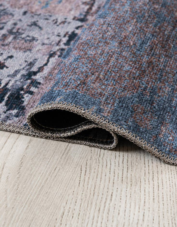 Detail image of 2' x 8' Yara Runner Rug