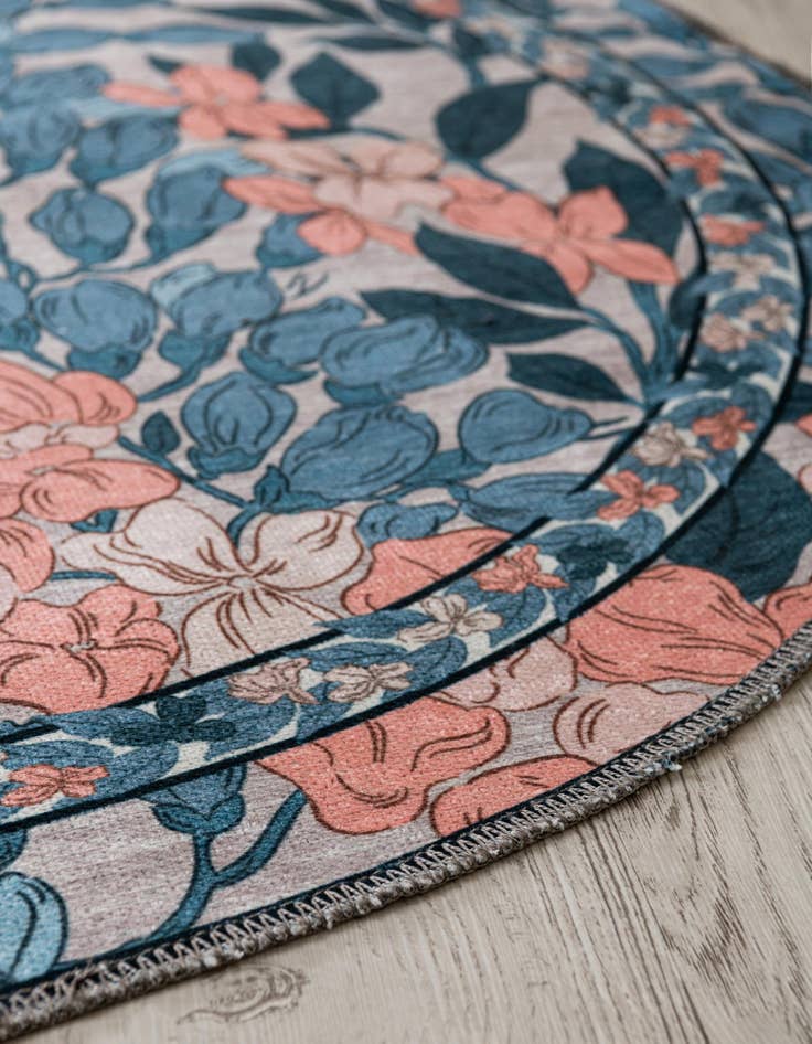 Detail image of 4' x 4' Yara Round Rug