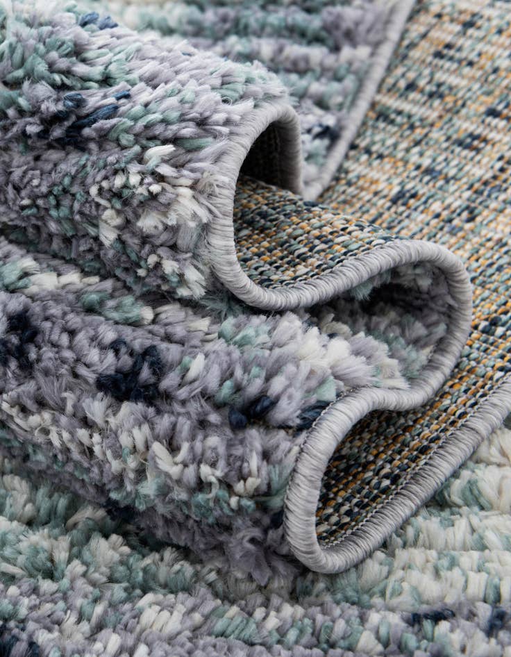 Detail image of 4' 1 x 6' 1 Tucson Rug
