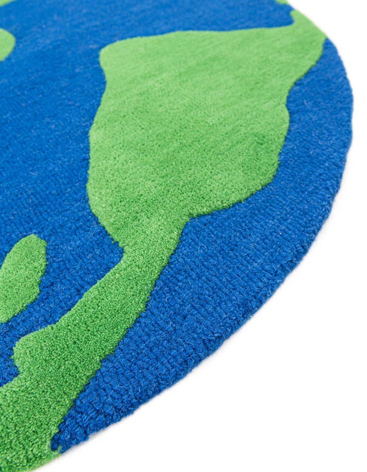 Detail image of 6' 1 x 6' 1 Playtime Kids Wool Freeform Rug