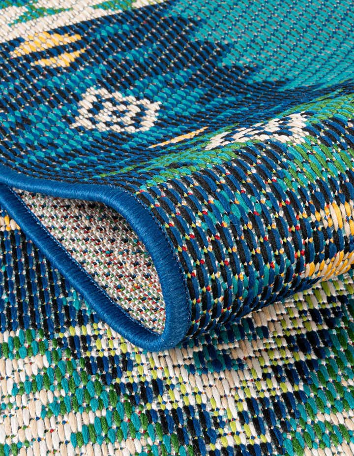 5' 3 x 8' Easy-Clean Baja Indoor / Outdoor Rug