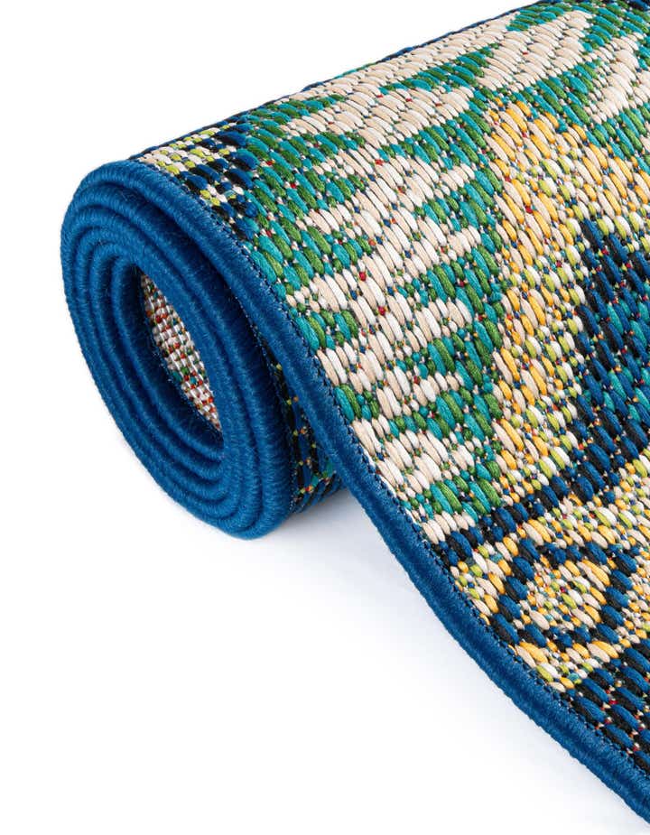 5' 3 x 8' Easy-Clean Baja Indoor / Outdoor Rug