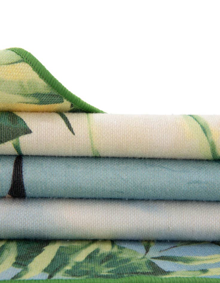 Detail image of 4' x 6'  Washable Jill Zarin Caribbean Dominica Indoor / Outdoor Rug