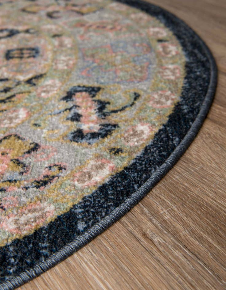Detail image of 7' 10 x 7' 10 Kamala Washable Round Rug