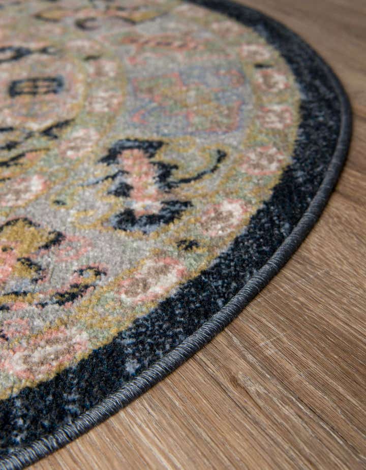 7' 10 x 7' 10 Kamala Washable Round Rug