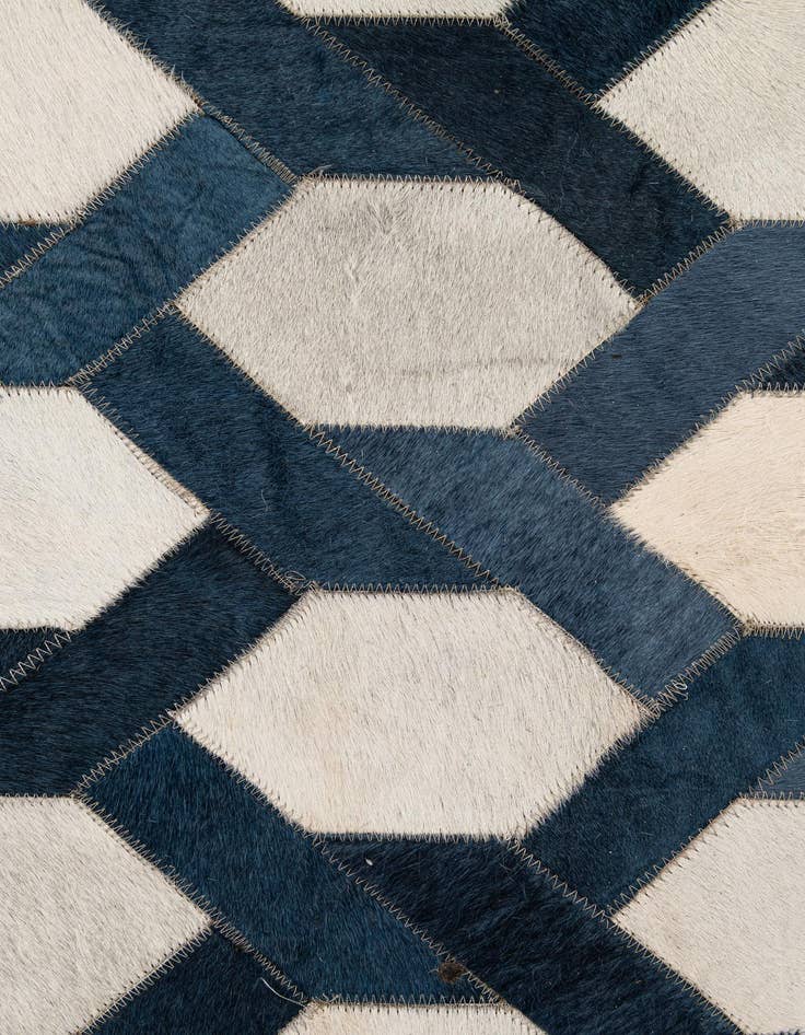 Detail image of 5' x 7' 11 Cowhide - Patchwork Rug