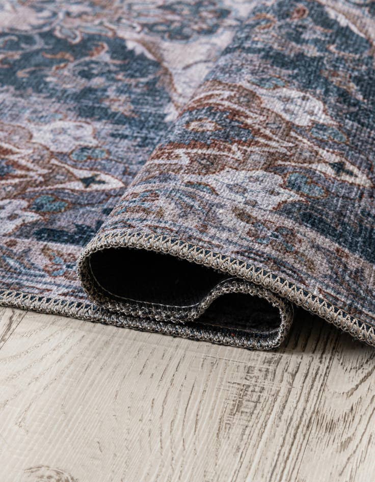 Detail image of 7' 10 x 7' 10 Yara Square Rug