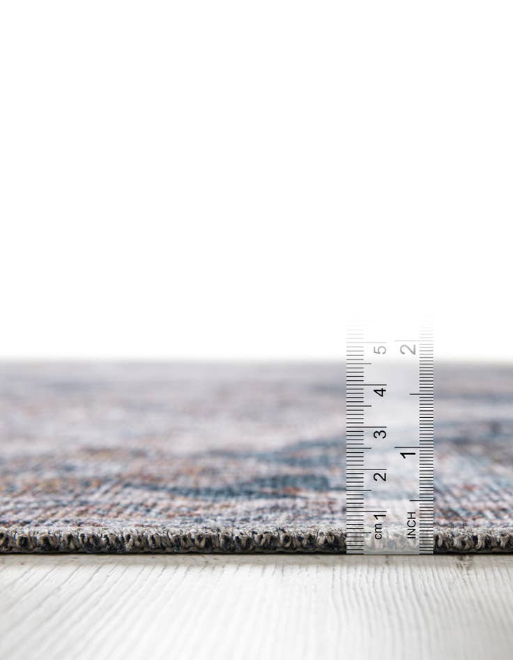 Detail image of 7' 10 x 7' 10 Yara Square Rug