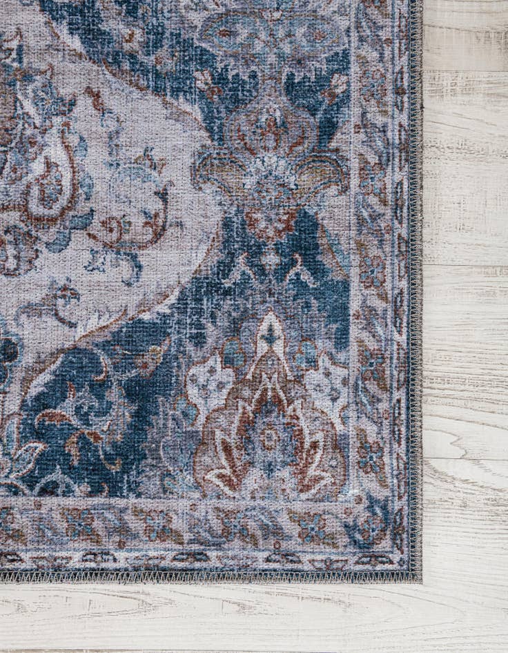 Detail image of 7' 10 x 7' 10 Yara Square Rug