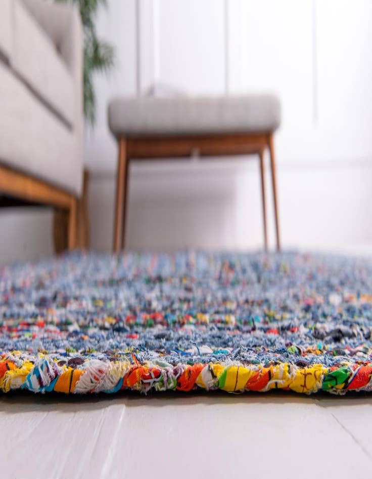 Detail image of 8' x 8'  Hand Braided Chindi Round Rug