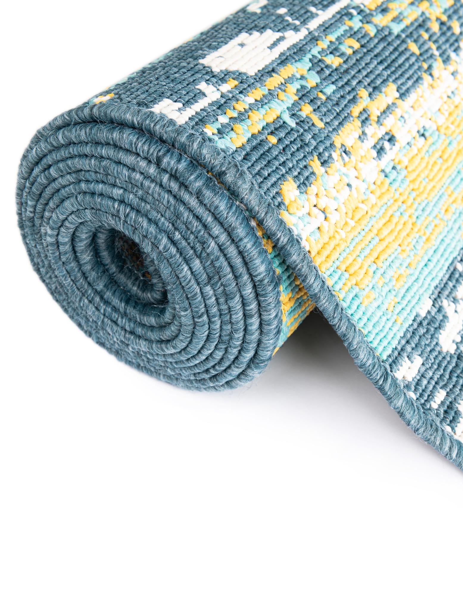 7' 10 x 7' 10 Easy-Clean Coastal Indoor / Outdoor Square Rug