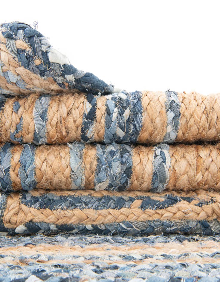 Detail image of 3' 7 x 6' 1 Handmade Braided Chindi Rug