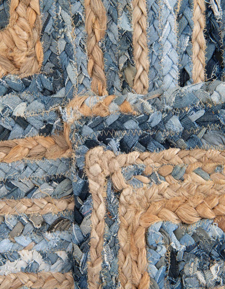 Detail image of 3' 7 x 6' 1 Handmade Braided Chindi Rug