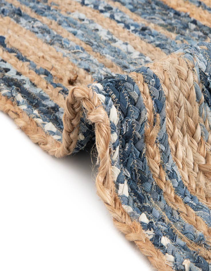 Detail image of 3' 7 x 6' 1 Handmade Braided Chindi Rug