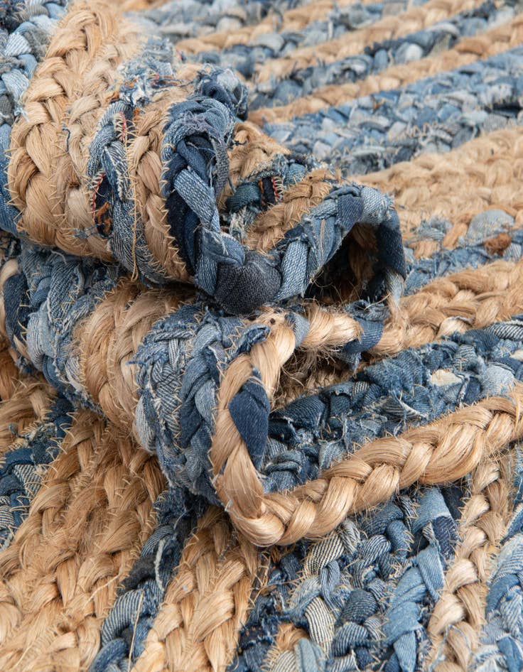 Detail image of 3' 7 x 6' 1 Handmade Braided Chindi Rug