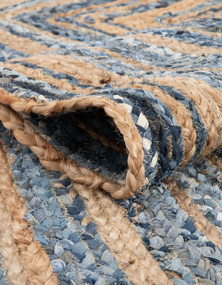 Detail image of 8' x 8'  Hand Braided Chindi Round Rug